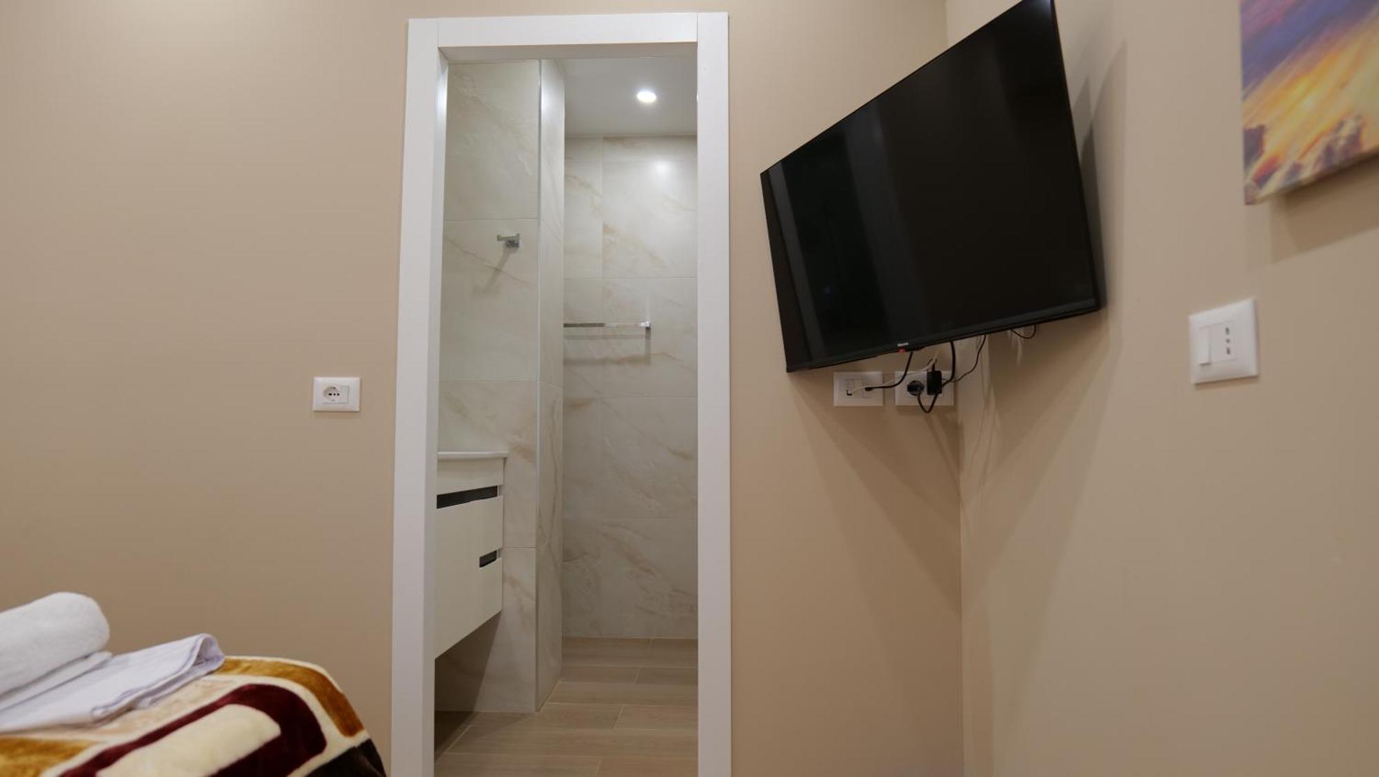 Kristi Apartments 03 Тирана Екстериор снимка