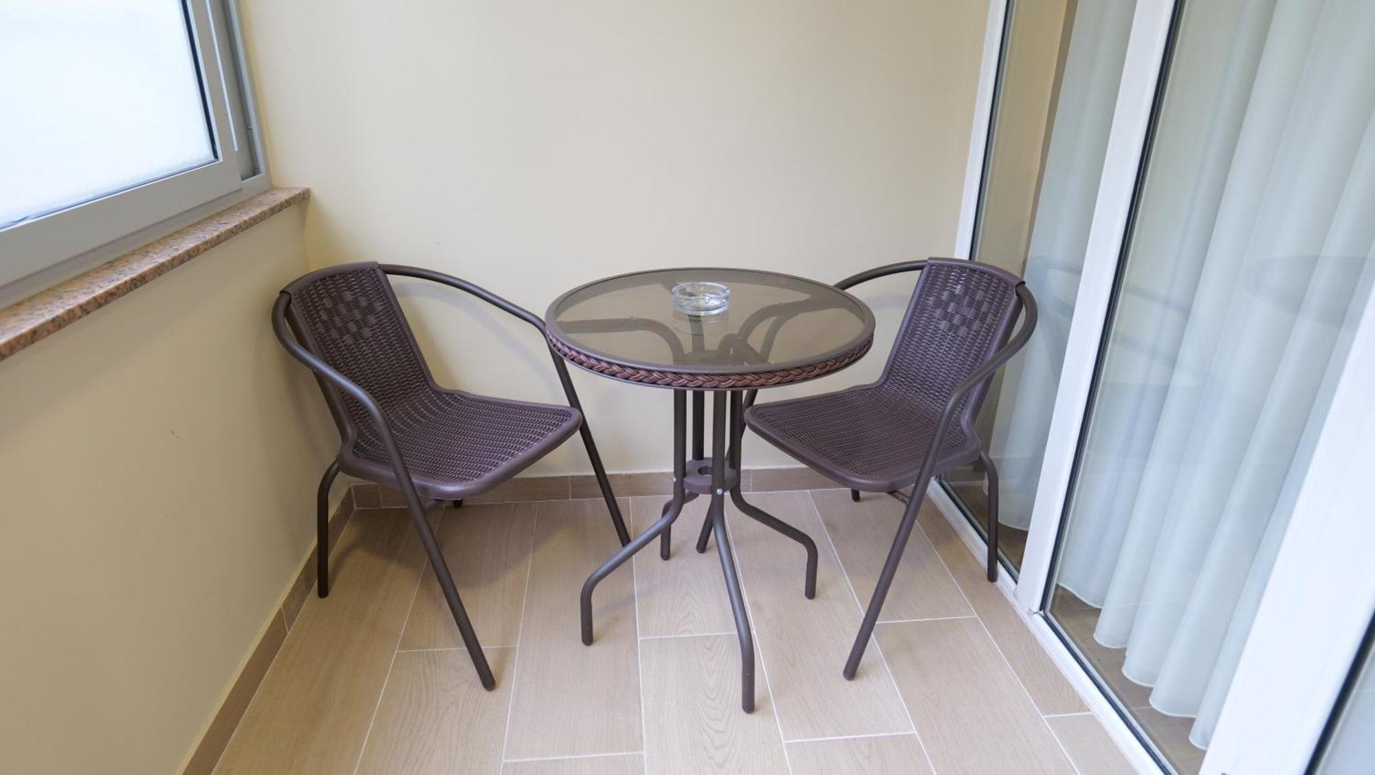 Kristi Apartments 03 Тирана Екстериор снимка