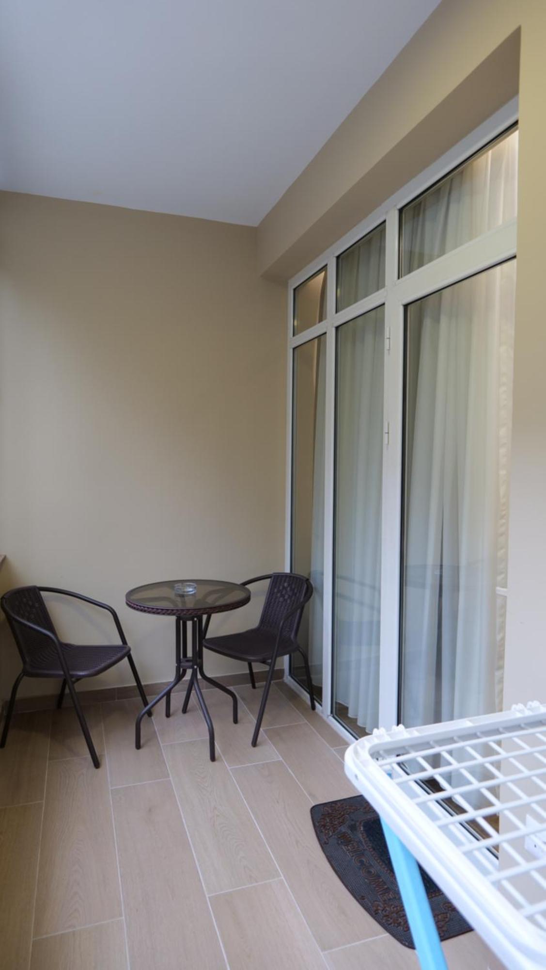 Kristi Apartments 03 Тирана Екстериор снимка