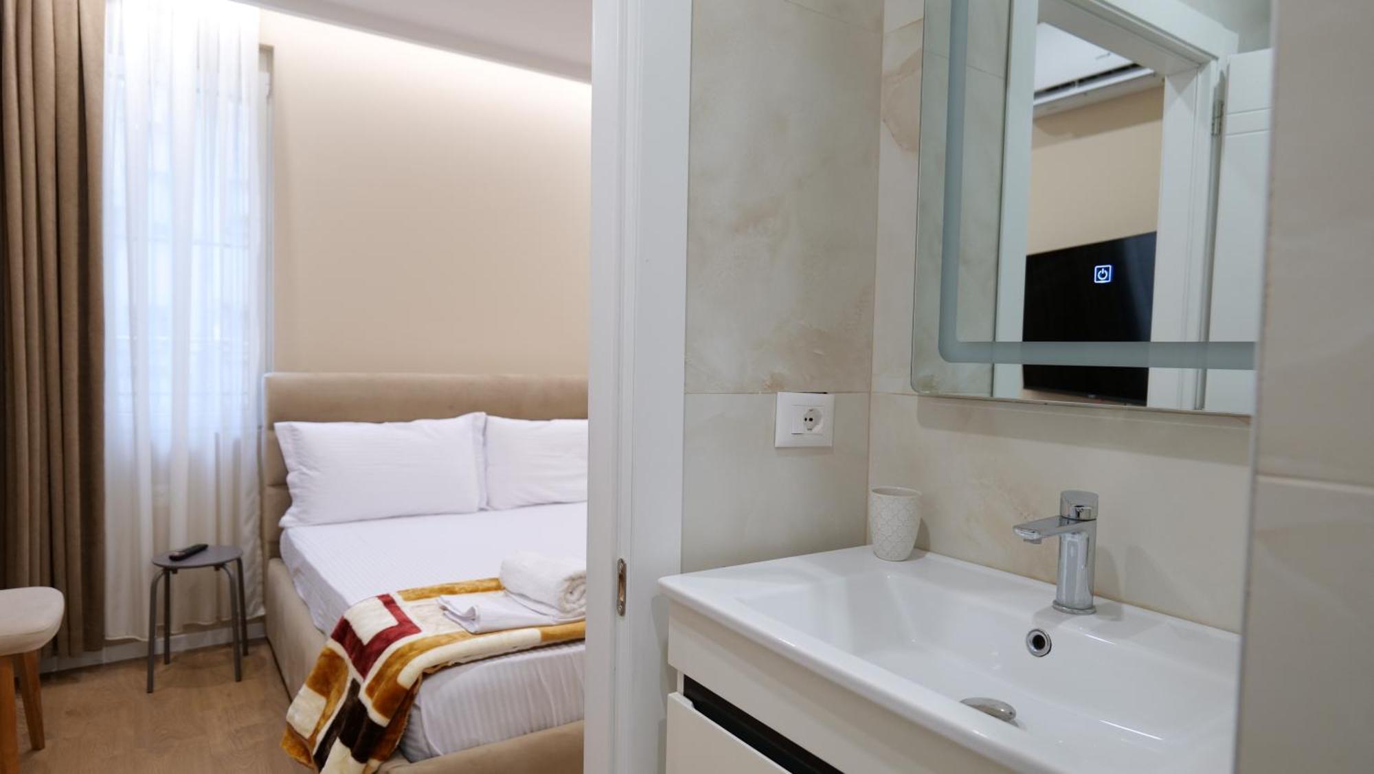 Kristi Apartments 03 Тирана Екстериор снимка