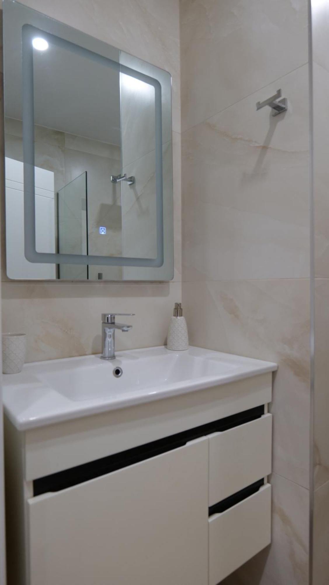 Kristi Apartments 03 Тирана Екстериор снимка