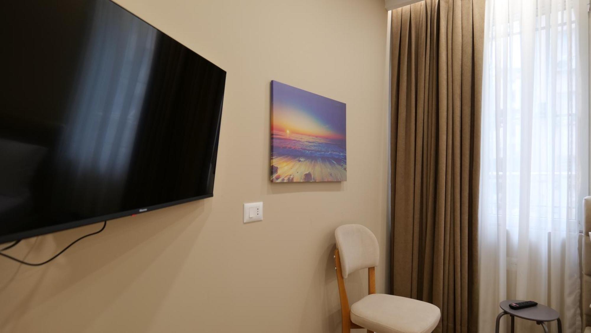 Kristi Apartments 03 Тирана Екстериор снимка